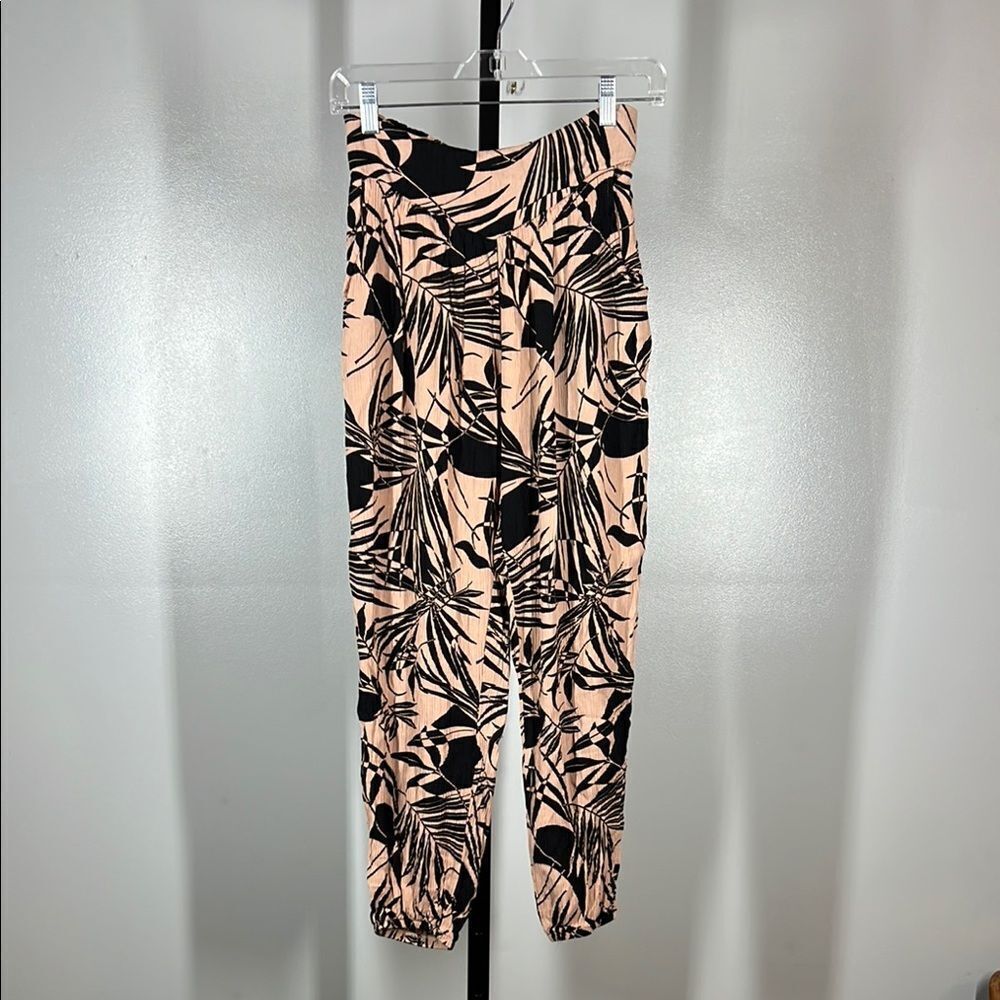 Wild Fable Tropical Print Black Ankle Pants with Wide-Leg Design